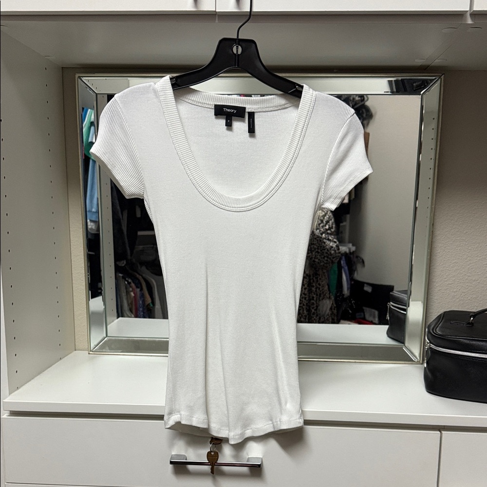 Theory White Short Sleeve Scoop Neck Tee